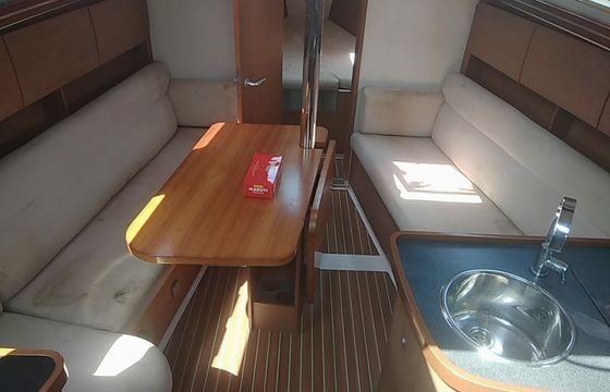 Hanse 325 Nauti by Nature