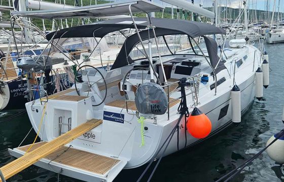Hanse 458 Apple