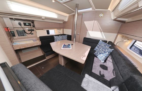 Hanse 388 Smiley