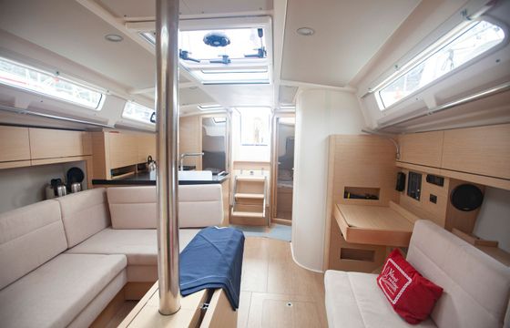 Hanse 388 Atlas