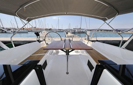 Hanse 388 Chablis