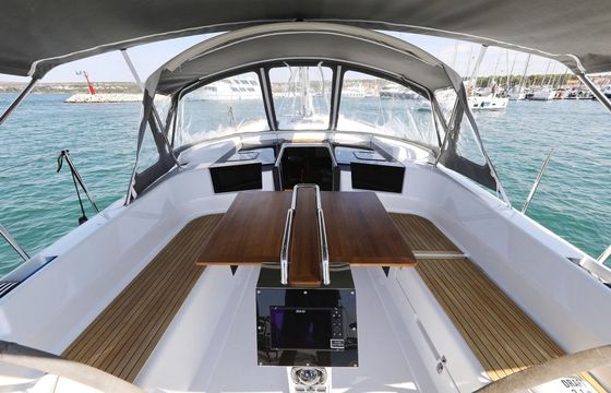 Hanse 388 Chablis