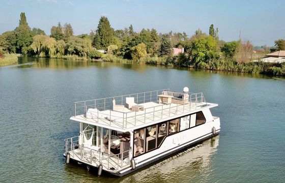 Houseboat Luxboot Lillit 2