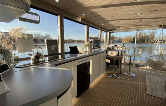 Houseboat Luxboot Sunshine