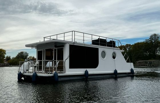 Houseboat LT Trimaran 4300 Seensucht