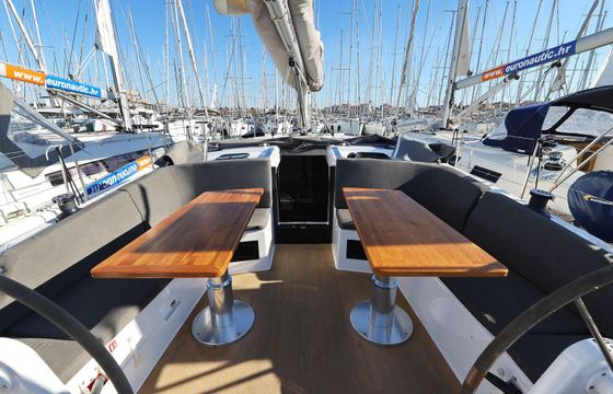 Hanse 410 Bela
