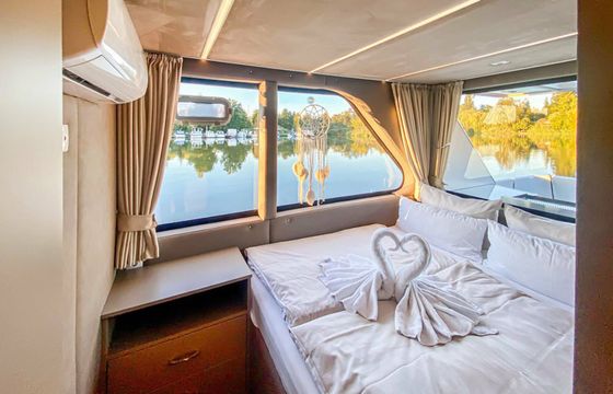 Houseboat Luxboot Inessa