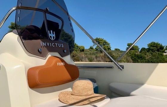 Invictus 190 FX Invictus 2
