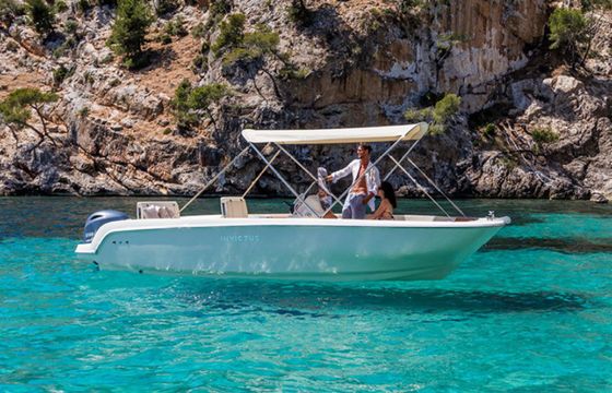 Invictus 190 FX Invictus 2