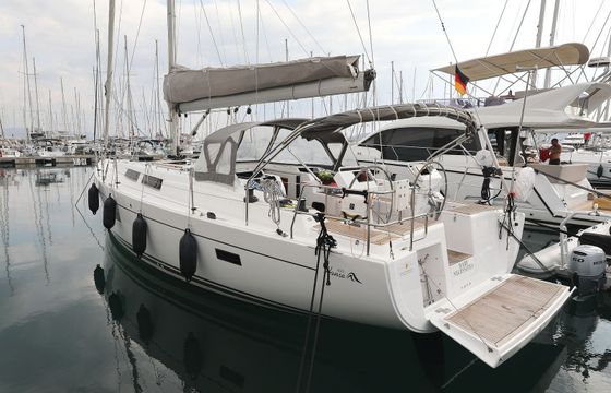 Hanse 455 Bare Necessities