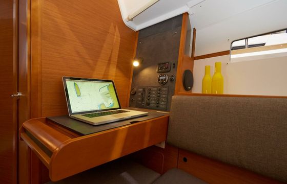 Jeanneau 349 Vagabond