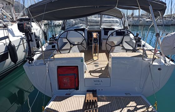 Hanse 458 Mika