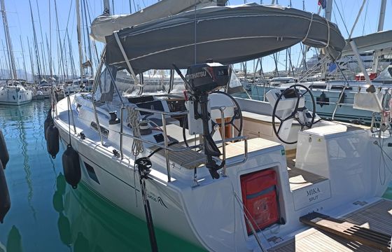 Hanse 458 Mika
