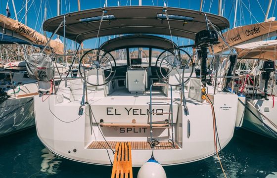 Jeanneau 54 El Yelmo