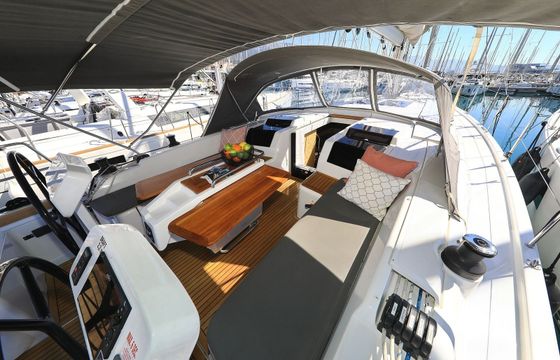 Hanse 458 Whatever