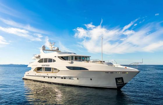 IAG Yachts Primadonna Silent World