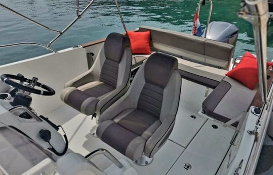 Jeanneau Cap Camarat 7.5 CC 20
