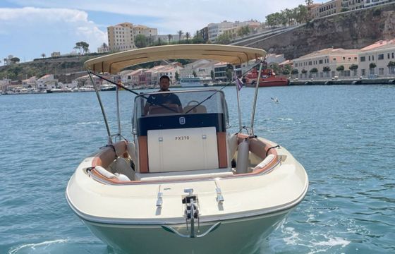 Invictus 240 Menorcamar 11