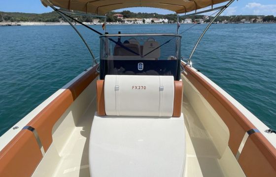 Invictus 240 Menorcamar 11