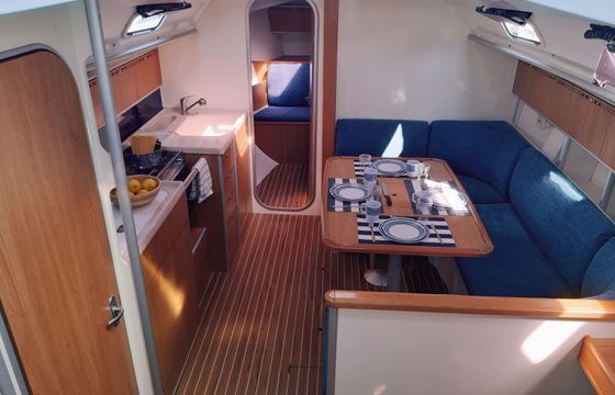 Harmony 38 Macato