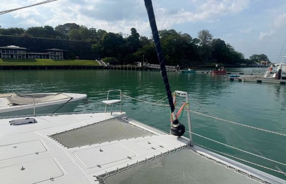 Island Spirit 410 Isle Phantom