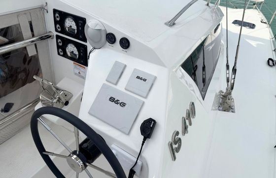 Island Spirit 410 Isle Phantom