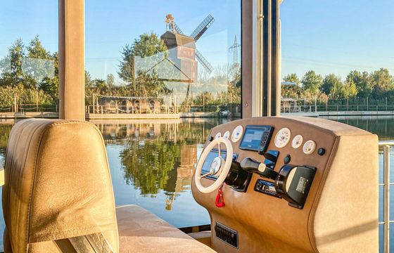 Houseboat Luxboot Two