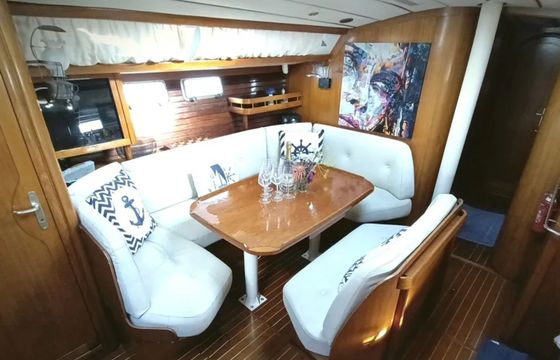Jeanneau 44 Wishbone