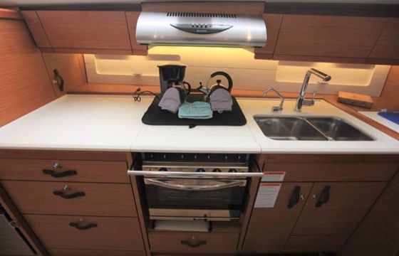 Jeanneau 54 Silver Girl