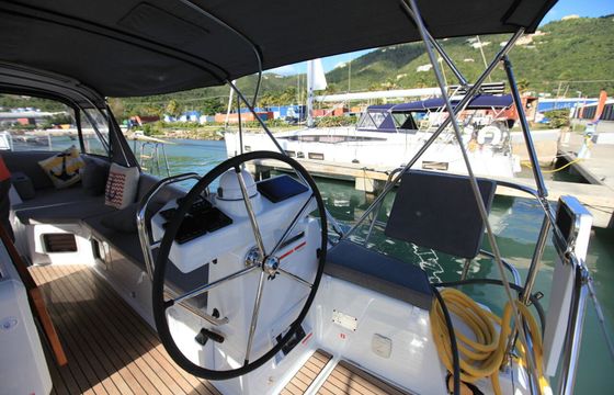 Jeanneau 54 Silver Girl