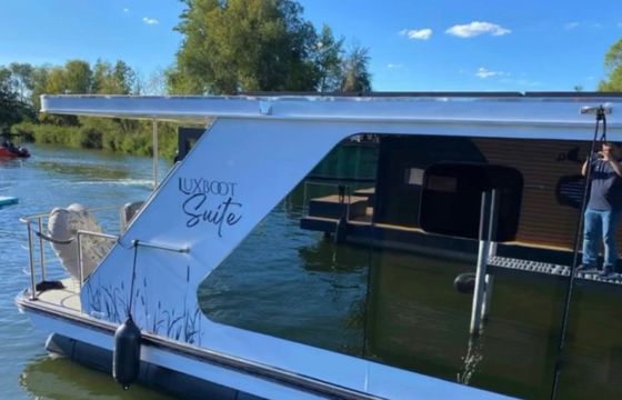 Houseboat Luxboot Lake Suite