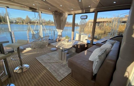 Houseboat Luxboot Lillit 1