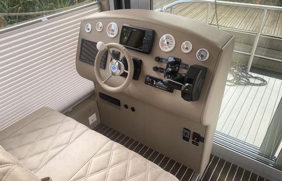 Houseboat Luxboot Lillit 1