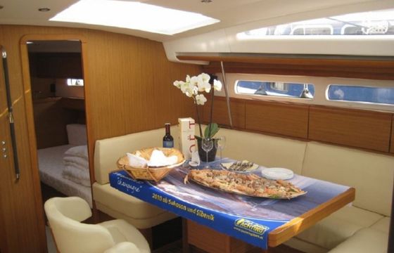 Jeanneau 57 Champagne