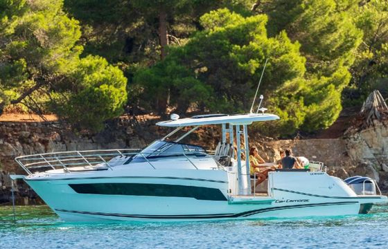 Jeanneau Cap Camarat 10.5 WA Invictus