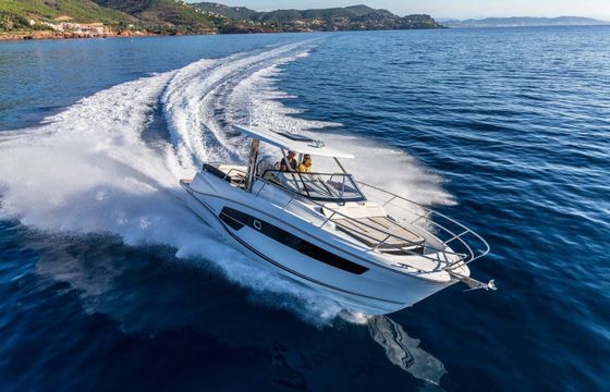 Jeanneau Cap Camarat 10.5 WA Invictus