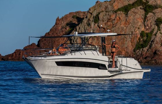 Jeanneau Cap Camarat 10.5 WA Invictus