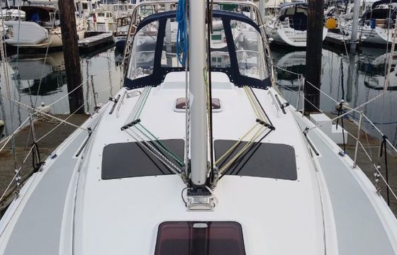 Hunter 33 Cool Runnings