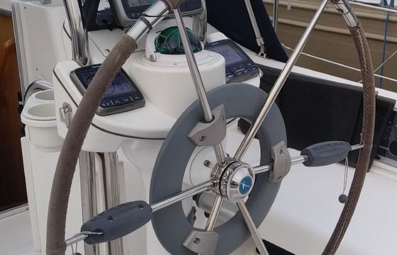 Hunter 33 Cool Runnings