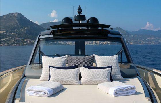 Invictus 46 Baccarat