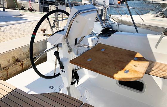 Jeanneau Sun Odyssey 319 Lily