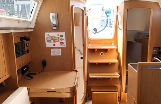 Jeanneau Sun Odyssey 319 Lily