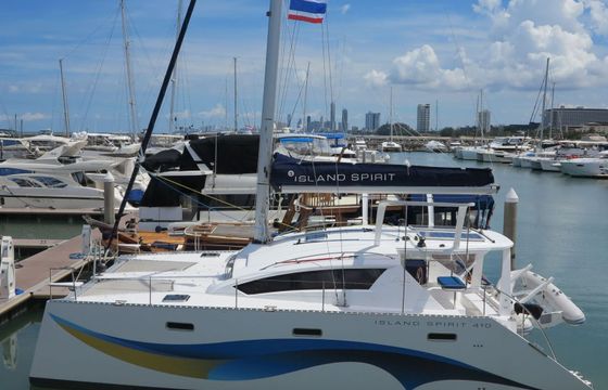 Island Spirit 410 Fortunate Sun