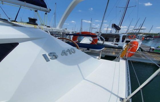 Island Spirit 410 Gauthai