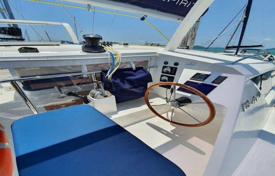 Island Spirit 410 Gauthai