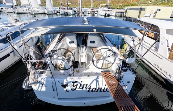 Jeanneau Sun Odyssey 349 Gin Tonic