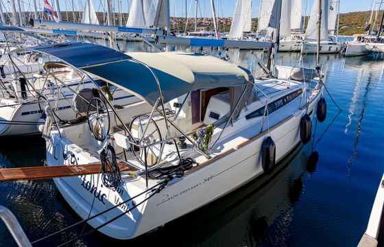 Jeanneau Sun Odyssey 349 Gin Tonic
