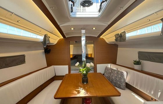 Jeanneau Sun Odyssey 349 Joy Division