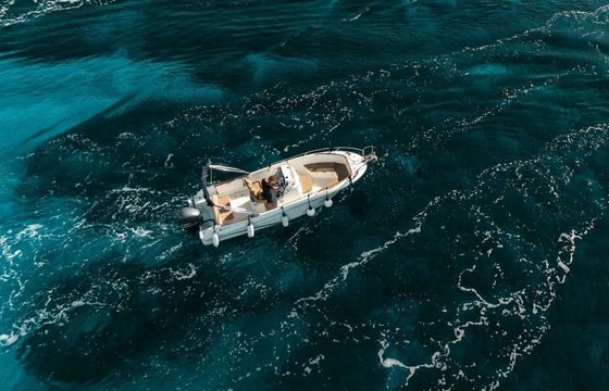 Jeanneau Cap Camarat 7.5 CC 18