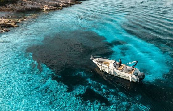 Jeanneau Cap Camarat 7.5 CC 18